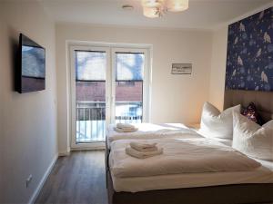 Bernstein Mare Rose Apartment 8