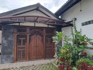 Adhya Homestay Cendrawasih