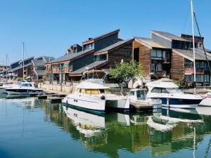 Vue mer exceptionnelle Studio avec Parking au Port de Deauville