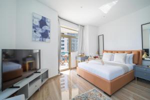 Frank Porter - Yacht Bay