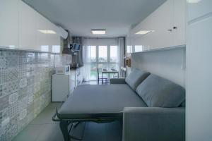 WELCS ESTUDIO 307 EMP con vistas al mar