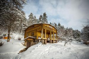 Pasakų namelis dviems su vaizdu į ežerą Vila Om