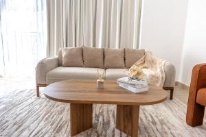 Bloomfields 1BR in Waters Edge B8 - Yas Island
