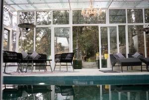 Chinar Luxury Tent Retreat in Majkhali w Heated Pool