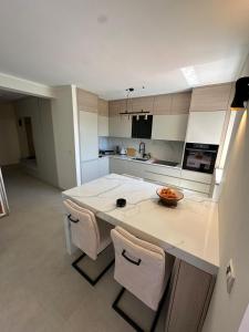 Vista Panorama Luxury Apartment