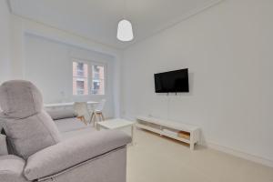 Hogar Emilio by Clabao