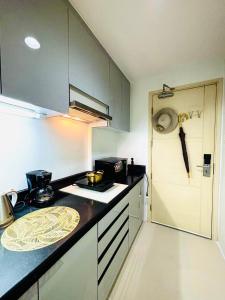 RE Staycations MOA VIEW