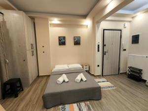 Cozy Harbor Studio Just 3 min from Piraeus Port