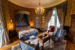 B&B / Chambres d'hotes Chateau de la Flocelliere : photos des chambres