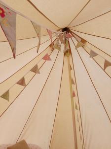 Xl Bell Tent - Sleeps 6 - Log Burner - Parking