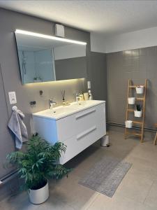 House with garden for 4 people