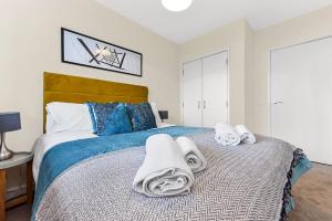 2 Bed Penthouse Suite in central MK