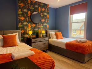 Luxury 6-Bed Retreat • Sleeps 8 • Parking