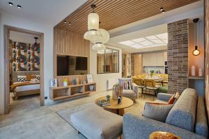 Exceptional 4BDR 10P apartment near Montmartre