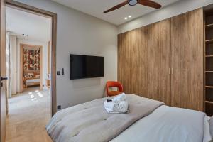 Exceptional 4BDR 10P apartment near Montmartre