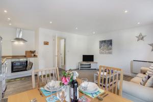 2 Bed in Brixham oc-t34743