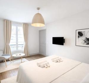 Arc de Triomphe - Premium family apartment for 5