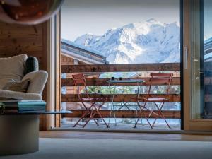 Chalet Ellambra - OVO Network