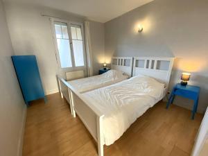 Appartement au RDC avec accès direct plage, parking et WIFI à Trégastel - FR-1-368-45