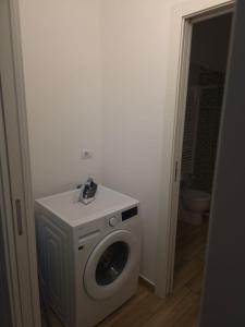 Modern Apartment near CityLife - interno 3