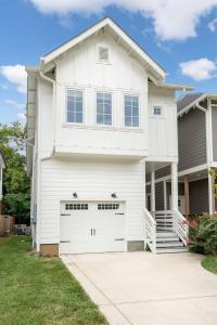 The Alabaster by Stay Local Nashville