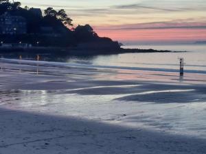 Appartement vue mer avec parking privé et WiFi à Perros-Guirec - FR-1-542-60