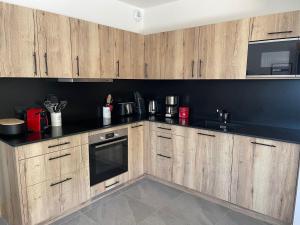 Grand appartement avec accès direct aux pistes et vue Mont Blanc - FR-1-181-2729