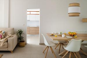 Villa Los Altos Naira 3A by Escape Home