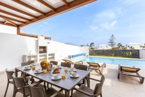 Villa Los Altos Brisa 11B by Escape Home