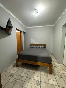 Casa com piscina privativa em meio ao verde