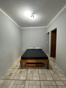 Casa com piscina privativa em meio ao verde