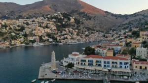 Hermes Traditional house in Gialos