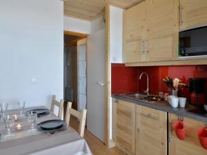 Studio rénové au pied des pistes avec balcon et animaux admis - FR-1-181-2429