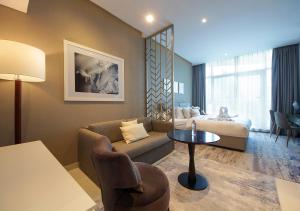 Dubai Dreams Pool & Canal View at Prive