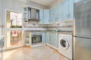 Poolside Apartment Nerja