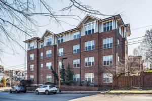 The Elliott by Stay Local Nashville