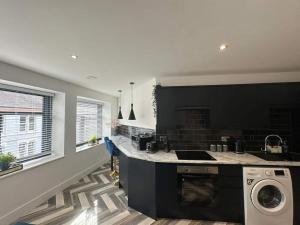 Top-Floor - City Centre Apartment - Fortis VII