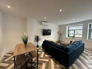 Top-Floor - City Centre Apartment - Fortis VII