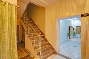 FabHotel Om Sai Residency