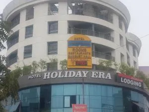 Hotel Holiday Era Opposite Railway Station - Jogeshwāri