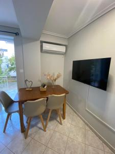 Παραλιακό διαμέρισμα με αυλή, πλήρως εξοπλισμένο