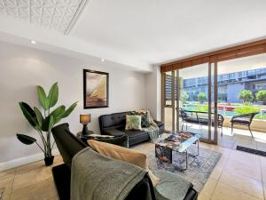 Stunning location, walk to V&A Waterfront, CTICC