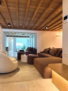 FREDERIK Knokke-Heist op de Zeedijk - Gezellig luxe appartement over het strand