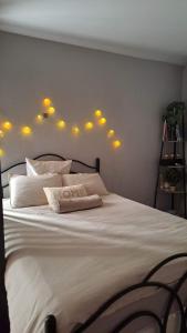 LAnnexe- guest house avec piscine studio avec coin chambre