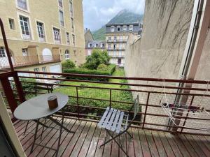 Studio confortable 4 pers. avec mezzanine et balcon au centre de Cauterets - FR-1-812-112