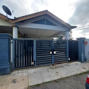 Homestay Mira Daily Sungai Karang