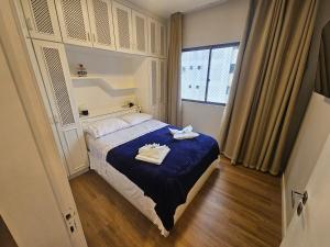 Lindo Apartamento Renovado na Meia Praia 100m do mar