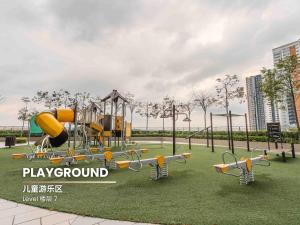 Core Soho Suites Sepang - Near to KLIA - KLIA 2 and Mitsui Outlet Park by The Stay Hub