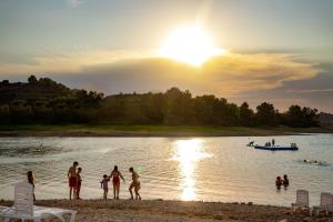 Camping Taiga Lake Caspe - Maeva Vacansoleil