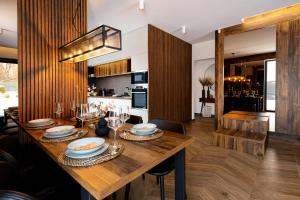 Villa Porta Verde III - Privat Garden & Pool & Jacuzzi